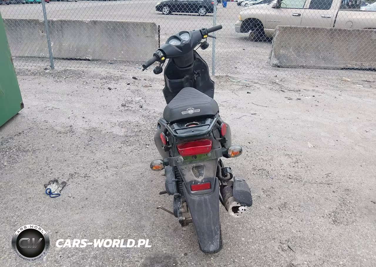 2022 Genuine Scooter Co. Roughhouse 50 VIN:RFVPMP206N1022830 - 6