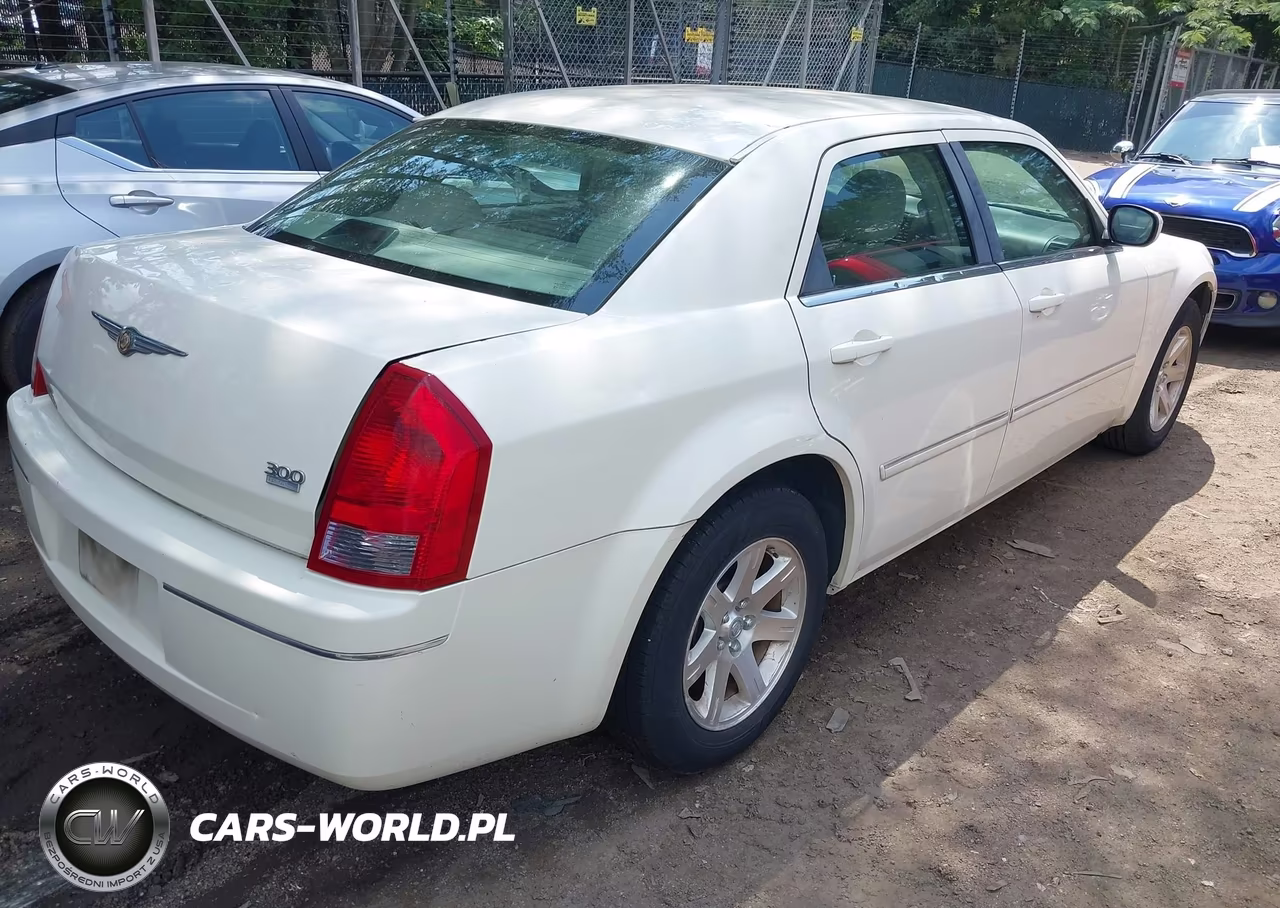 2006 Chrysler 300 Touring VIN:2C3LA53G36H200198 - 4