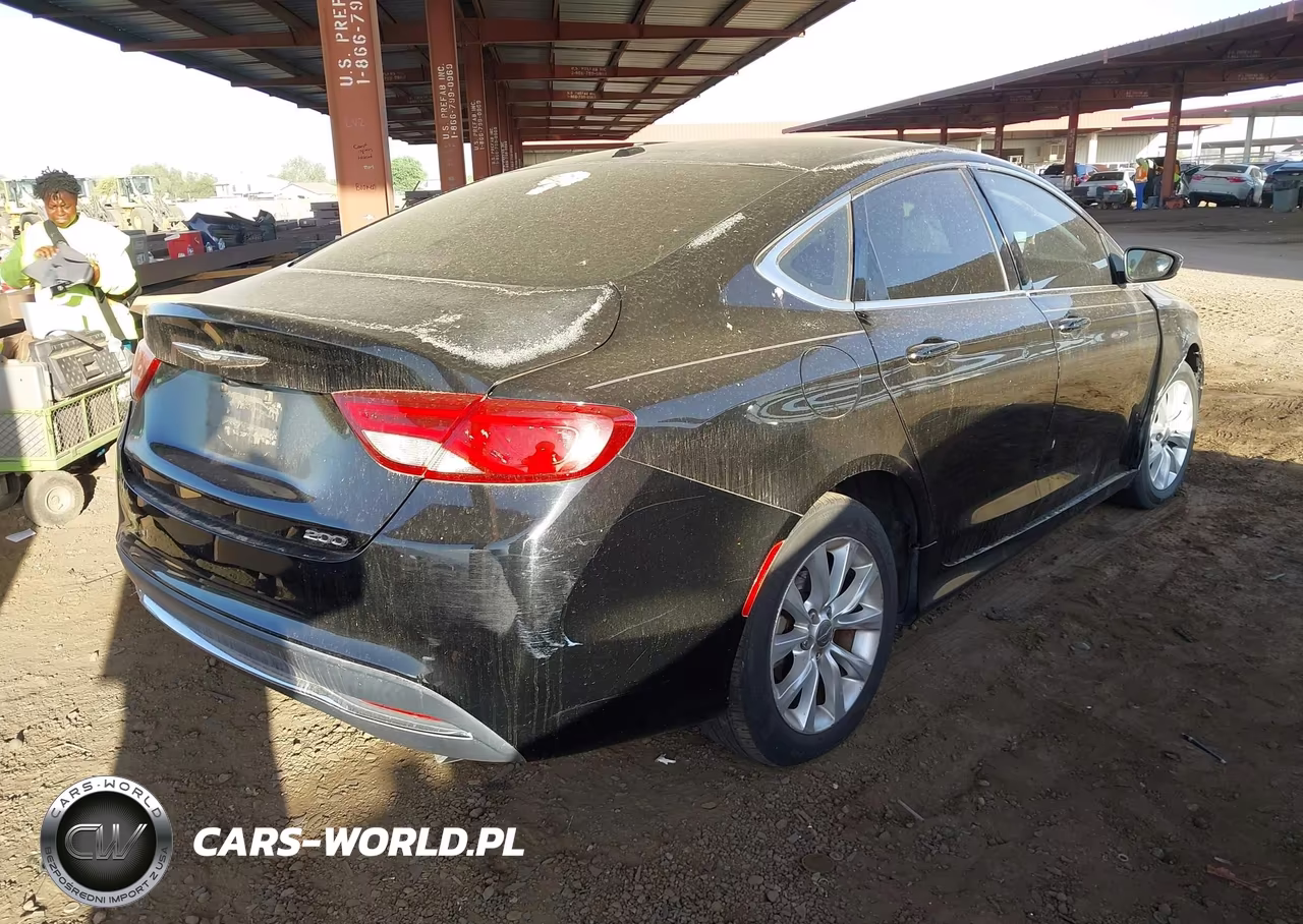 2015 Chrysler 200 Limited VIN:1C3CCCAB0FN532600 - 4