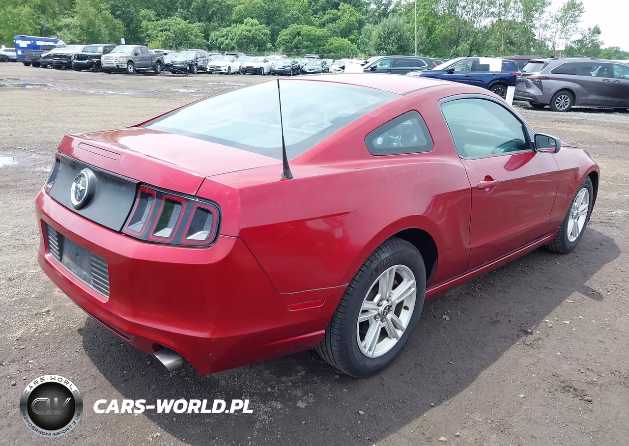 2014 Ford Mustang V6 VIN:1ZVBP8AM2E5220879 - 4