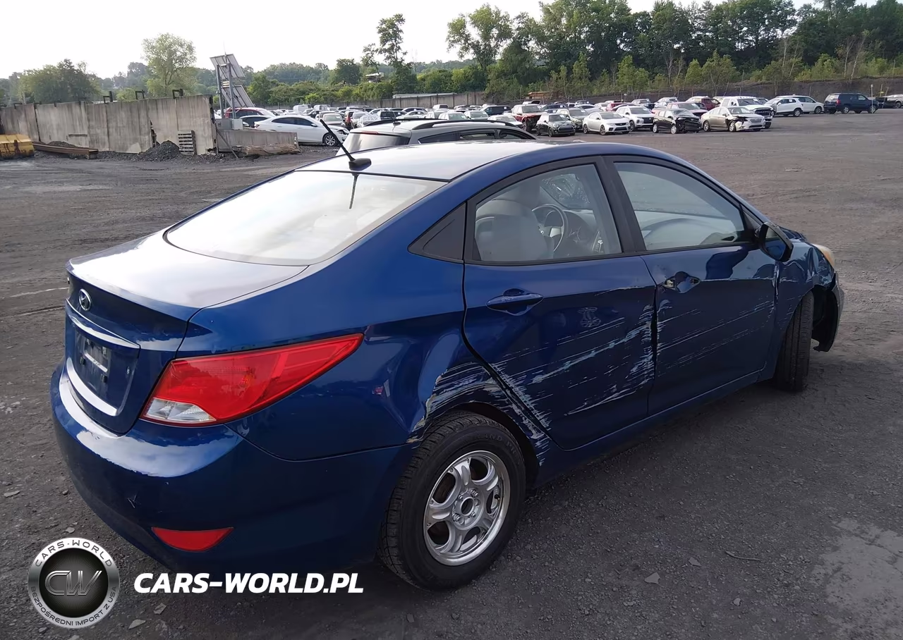 2015 Hyundai Accent Gls VIN:KMHCT4AE3FU825498 - 4