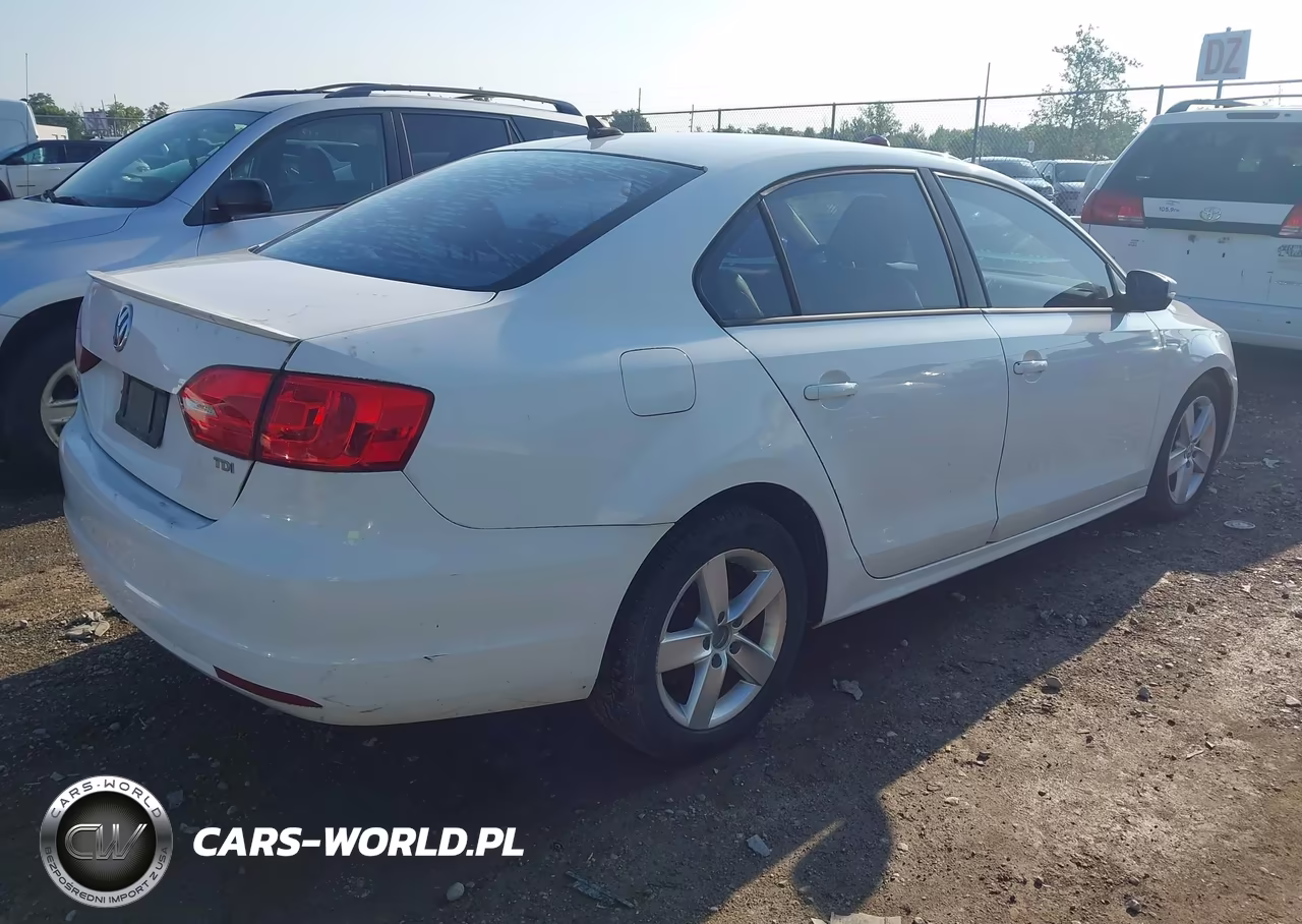 2012 Volkswagen Jetta Tdi VIN:3VWLL7AJ0CM311785 - 4