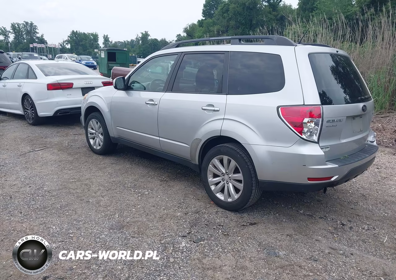 2011 Subaru Forester 2.5X Premium VIN:JF2SHADC6BH727449 - 3