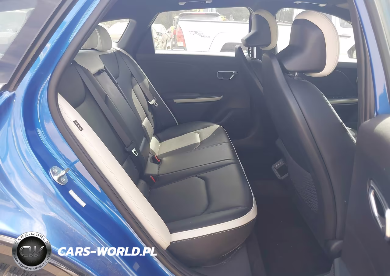 2025 Kia K4 Gt-Line VIN:3KPFW4DE7SE046022 - 8