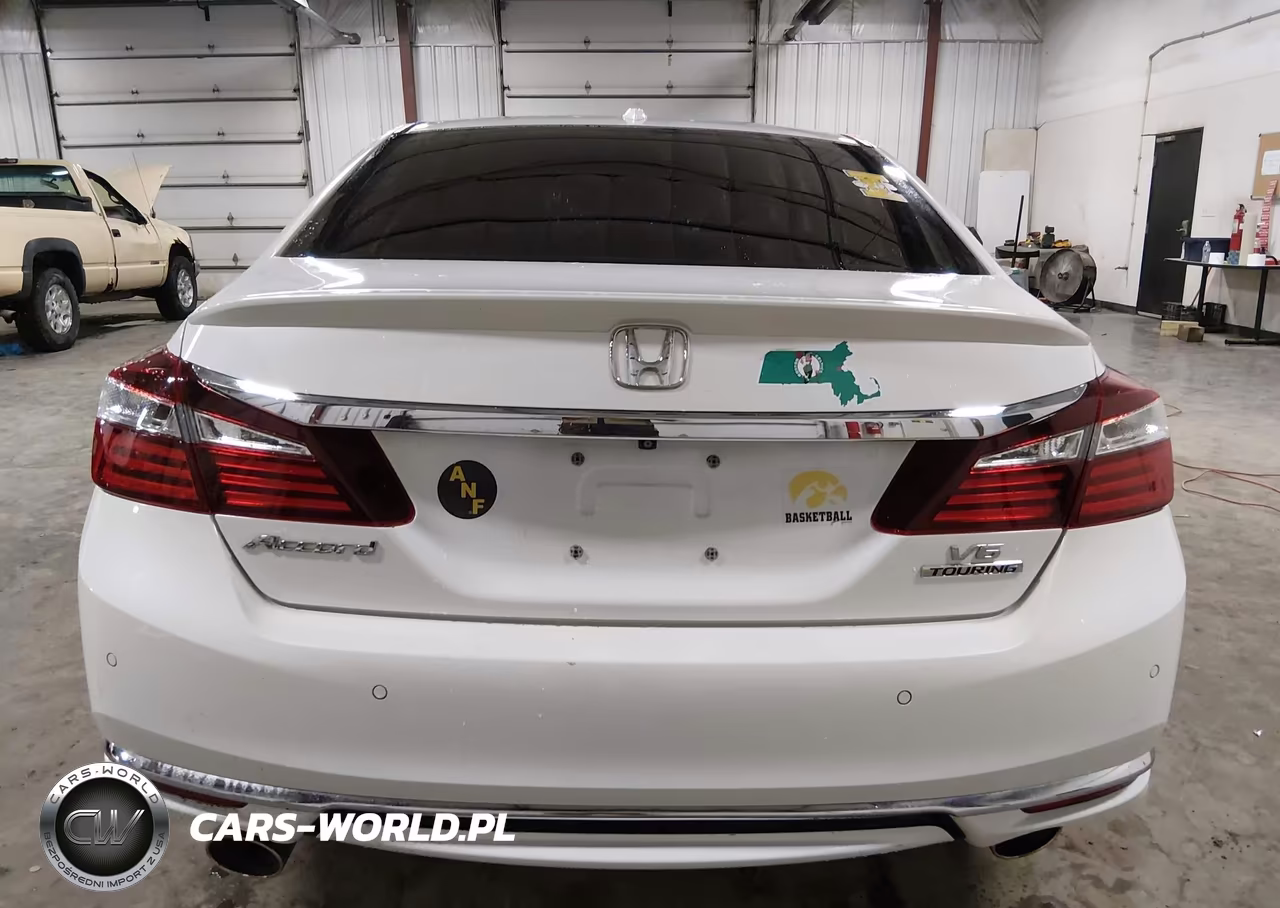 2017 Honda Accord Touring V6 VIN:1HGCR3F90HA012683 - 17