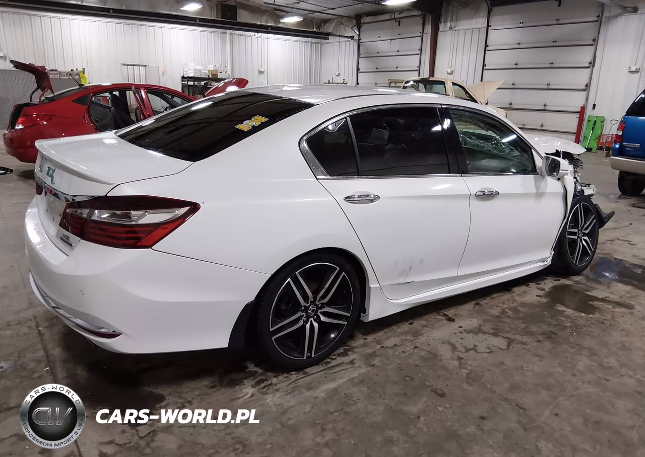 2017 Honda Accord Touring V6 VIN:1HGCR3F90HA012683 - 4