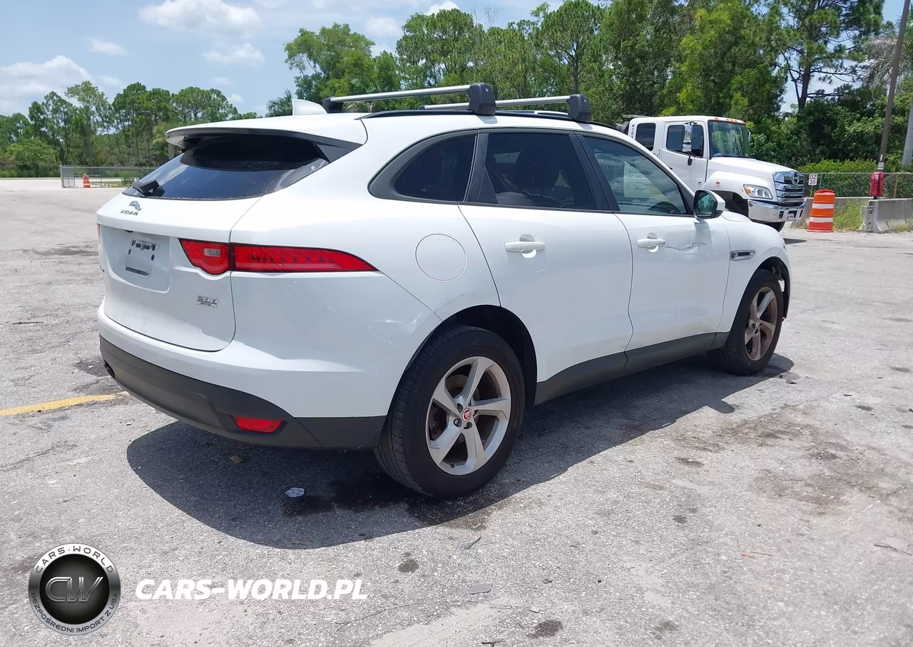 2018 Jaguar F-Pace 20D Premium VIN:SADCJ2FN8JA255522 - 4