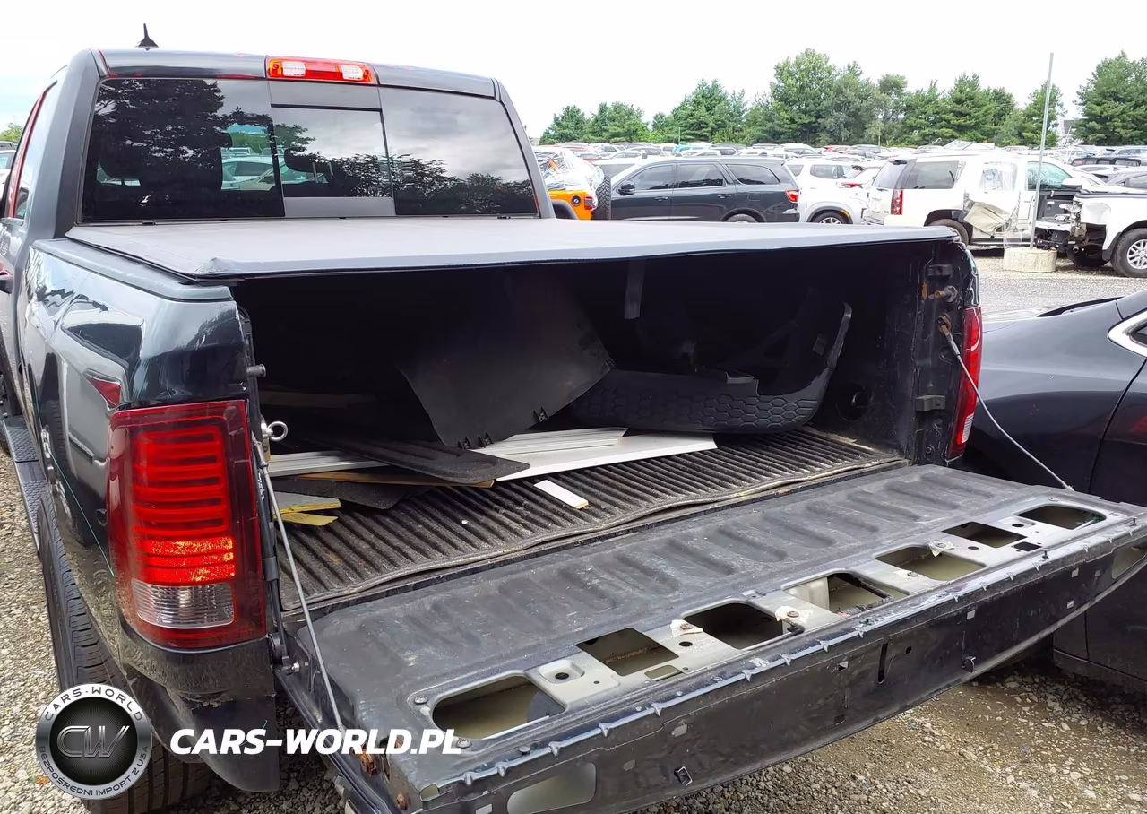 2016 Ram 1500 Sport VIN:1C6RR7MT1GS235698 - 12