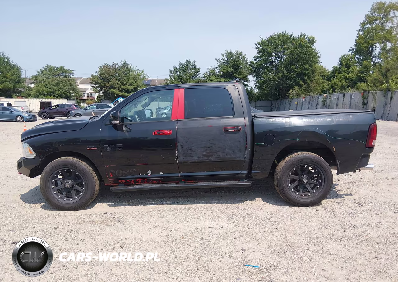 2016 Ram 1500 Sport VIN:1C6RR7MT1GS235698 - 15