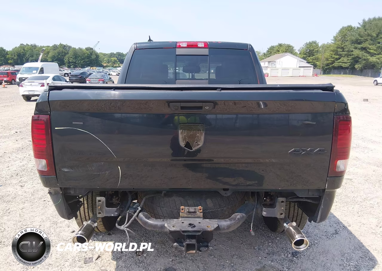 2016 Ram 1500 Sport VIN:1C6RR7MT1GS235698 - 17