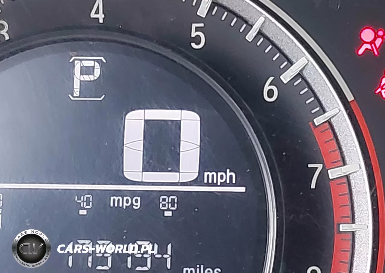 2018 Honda Civic Sport VIN:SHHFK7H46JU231247 - 15