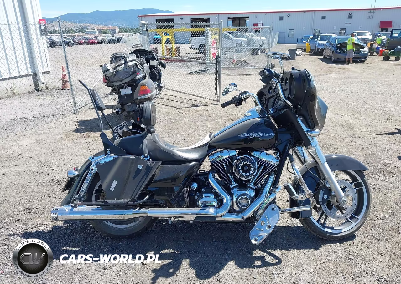 2016 Harley-Davidson Flhx Street Glide VIN:1HD1KBM17GB685799 - 13
