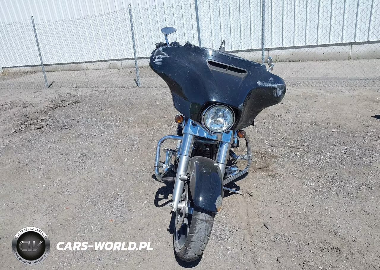 2016 Harley-Davidson Flhx Street Glide VIN:1HD1KBM17GB685799 - 5