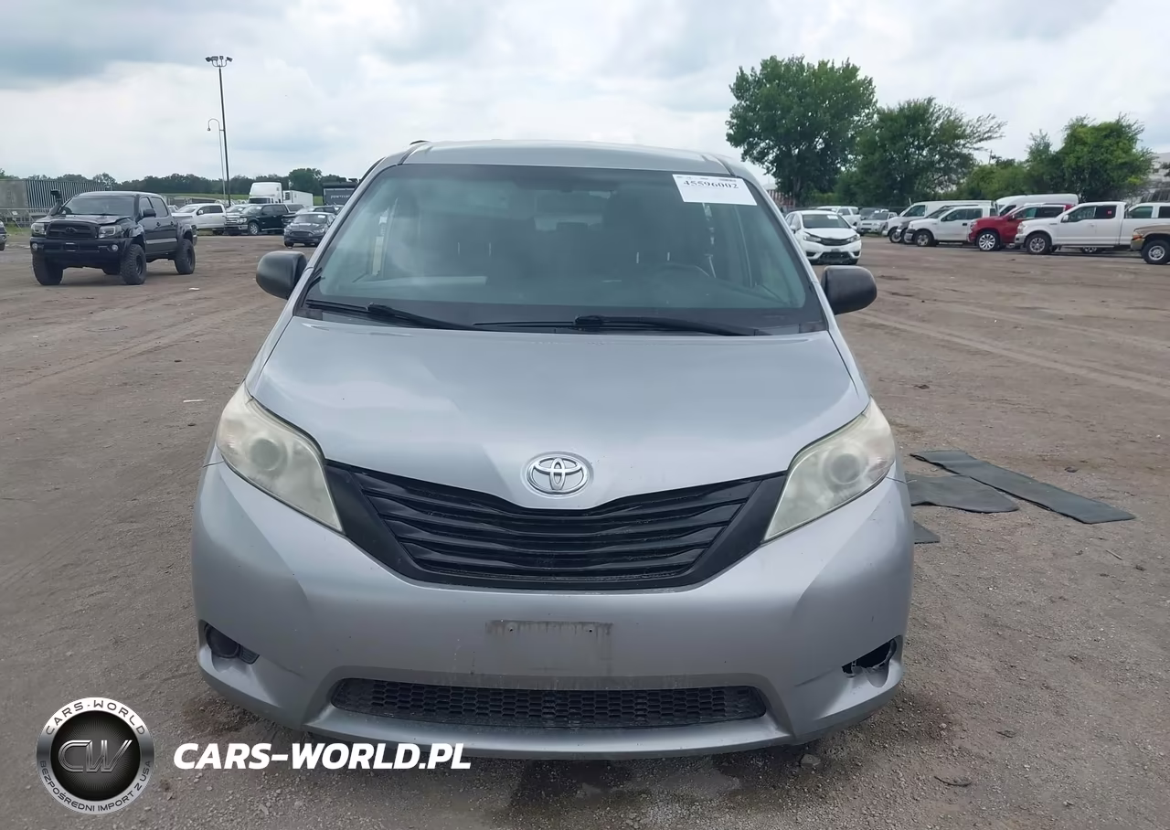 2015 Toyota Sienna L 7 Passenger VIN:5TDZK3DC8FS687550 - 11