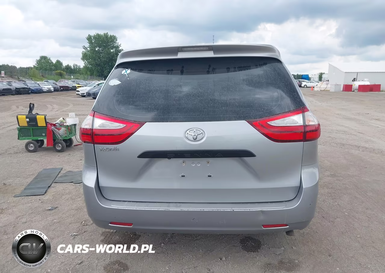 2015 Toyota Sienna L 7 Passenger VIN:5TDZK3DC8FS687550 - 15