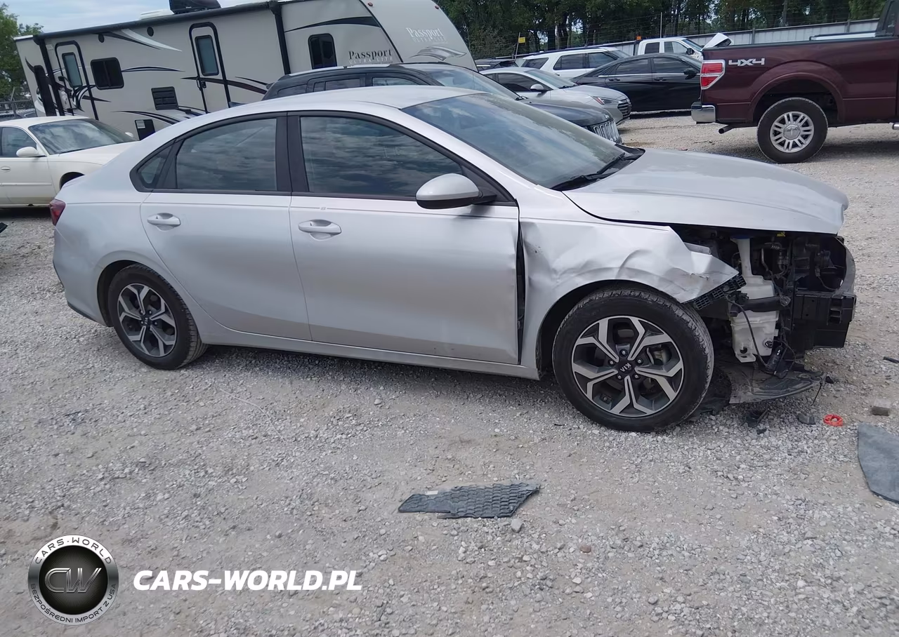 2019 Kia Forte Lxs VIN:3KPF24AD3KE132760 - 13