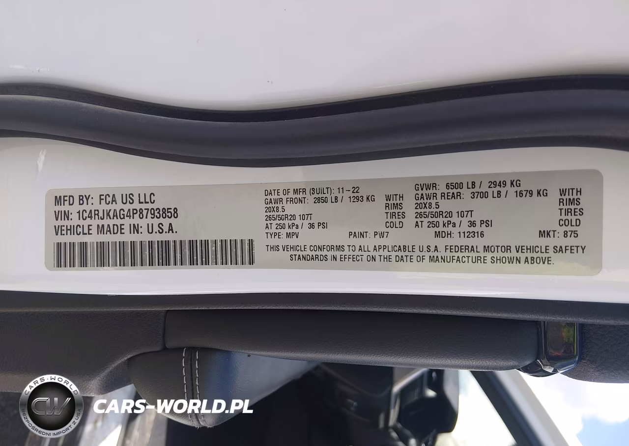 2023 Jeep Grand Cherokee L Altitude 4X4 VIN:1C4RJKAG4P8793858 - 9