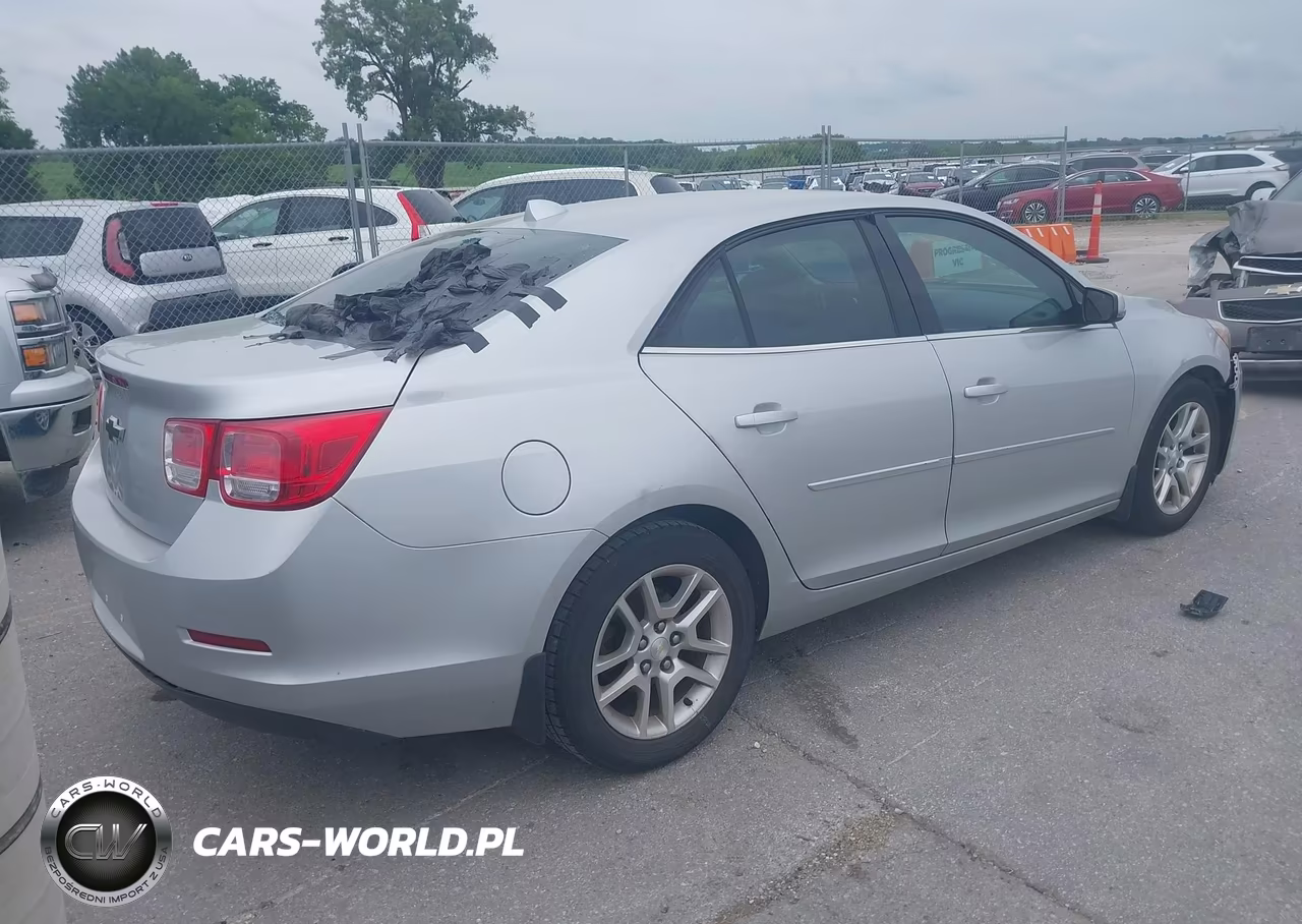 2014 Chevrolet Malibu 1Lt VIN:1G11C5SL0EF105022 - 4