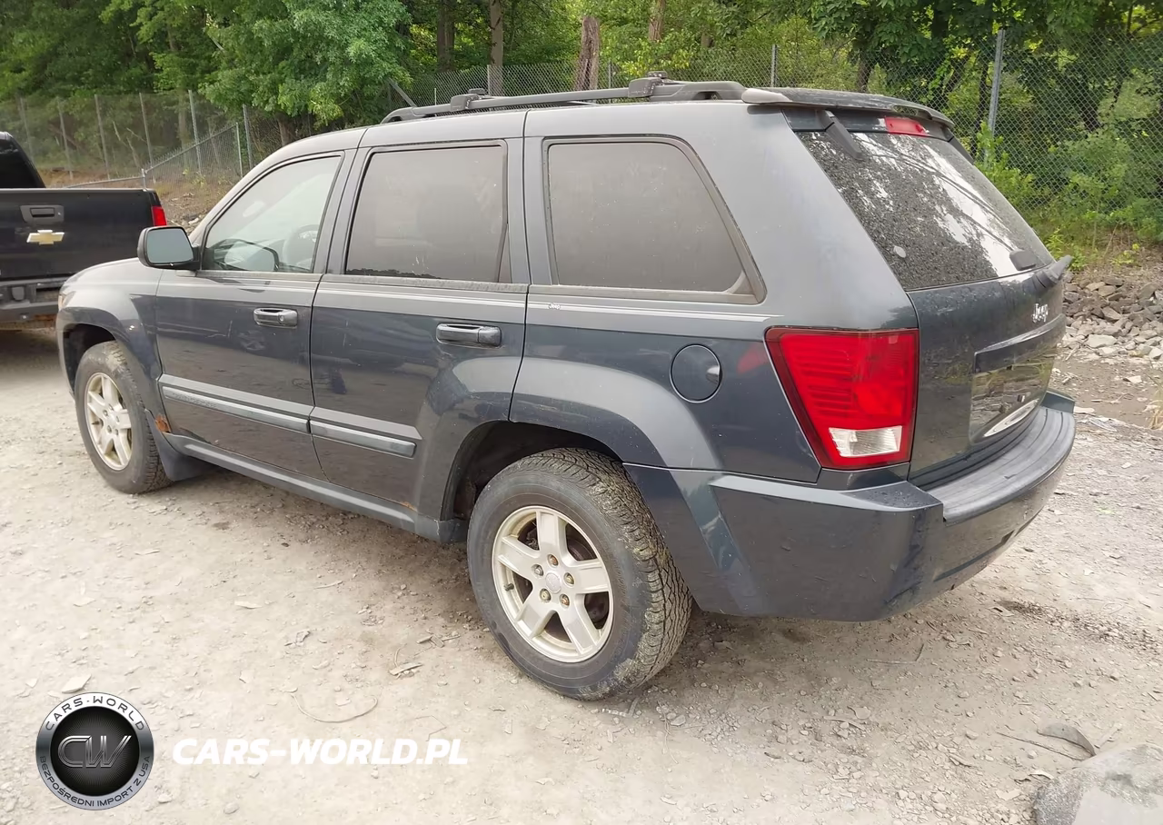 2007 Jeep Grand Cherokee Laredo VIN:1J8GR48K47C607151 - 3