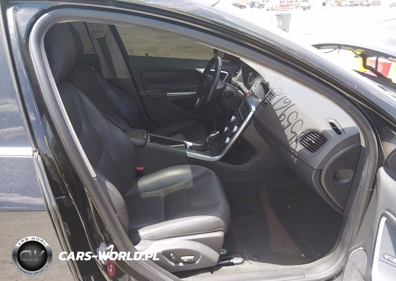 2016 Volvo S60 T5 Drive-E Premier VIN:YV126MFK1G2408281 - 5