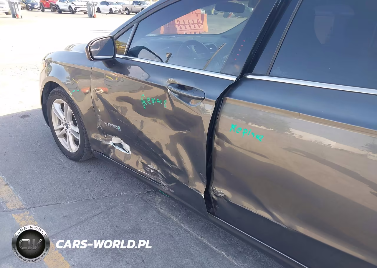 2018 Ford Fusion Hybrid Se VIN:3FA6P0LU2JR196874 - 17