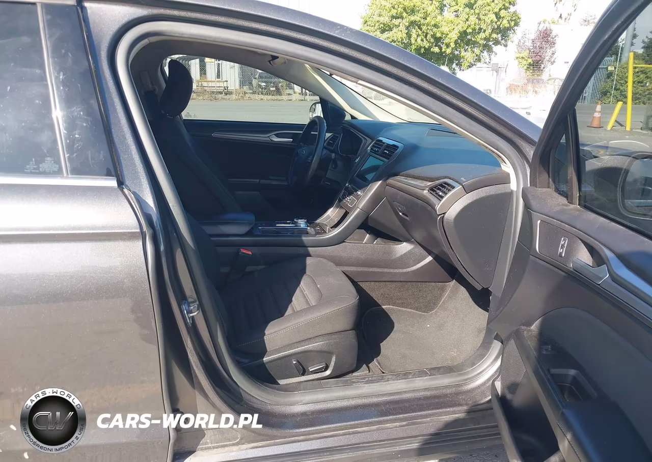 2018 Ford Fusion Hybrid Se VIN:3FA6P0LU2JR196874 - 5