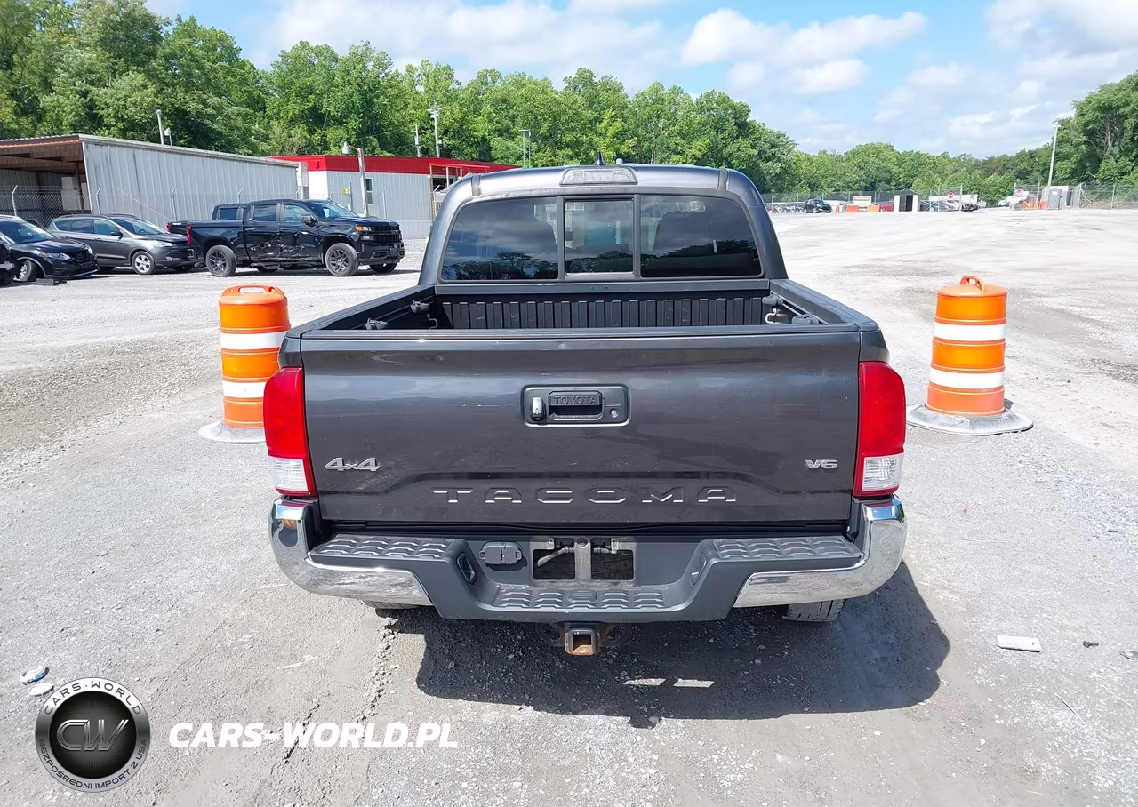2017 Toyota Tacoma Sr5 V6 VIN:3TMCZ5AN7HM084577 - 17