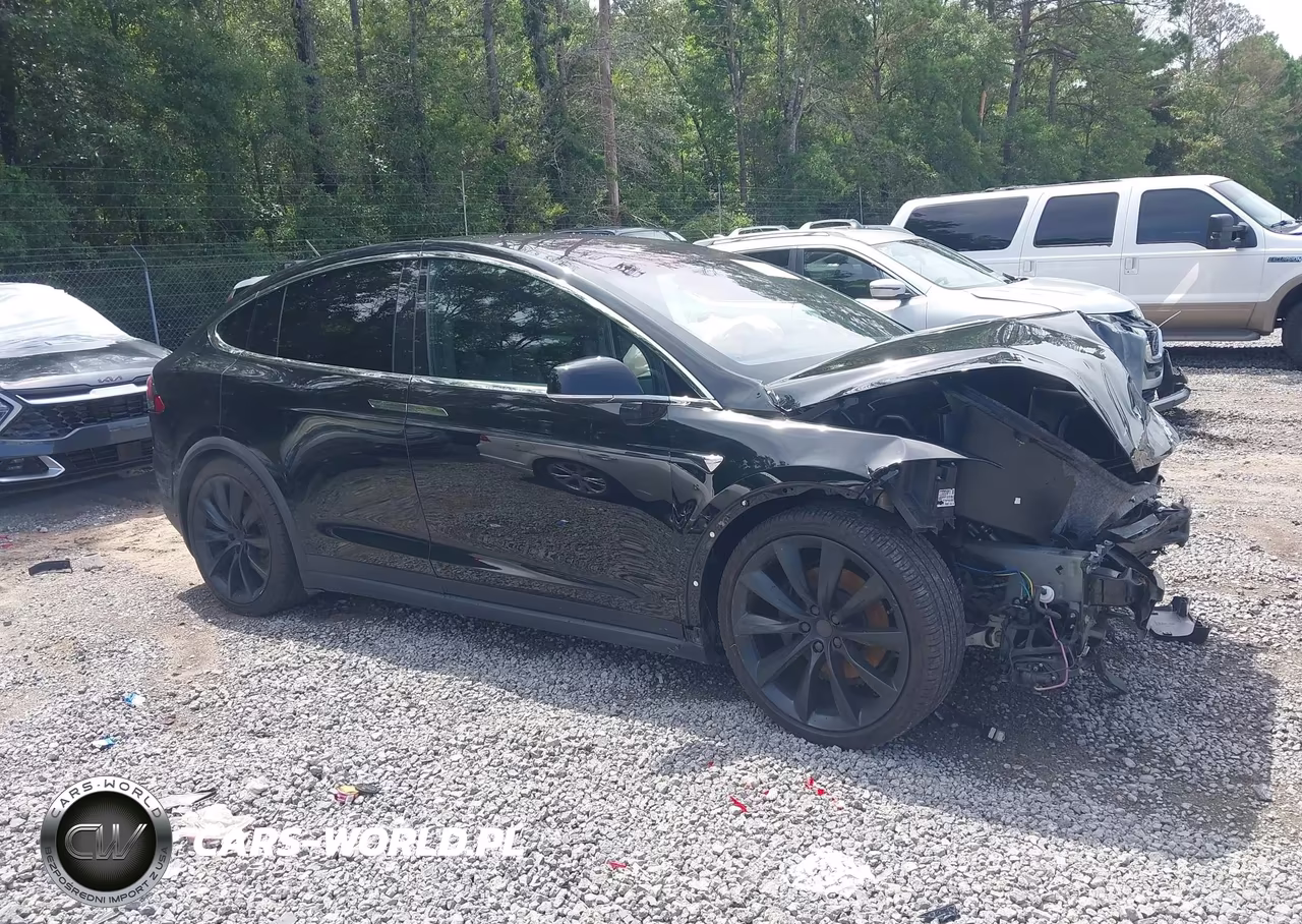 2020 Tesla Model X Long Range Dual Motor All-Wheel Drive-Long Range Plus Dual Motor All-Wheel Drive VIN:5YJXCDE21LF283683 - 13