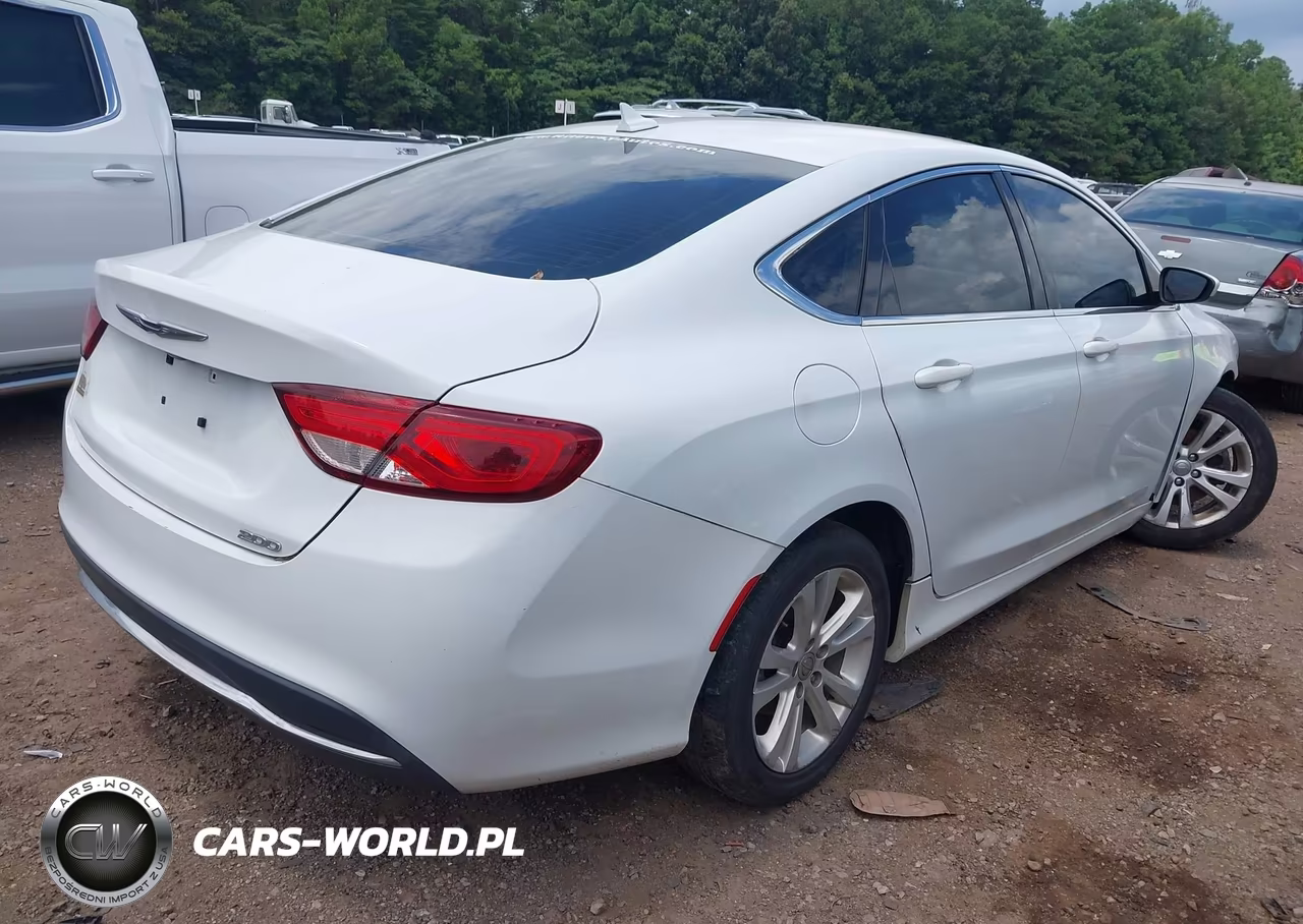 2016 Chrysler 200 Limited VIN:1C3CCCAB4GN156615 - 4