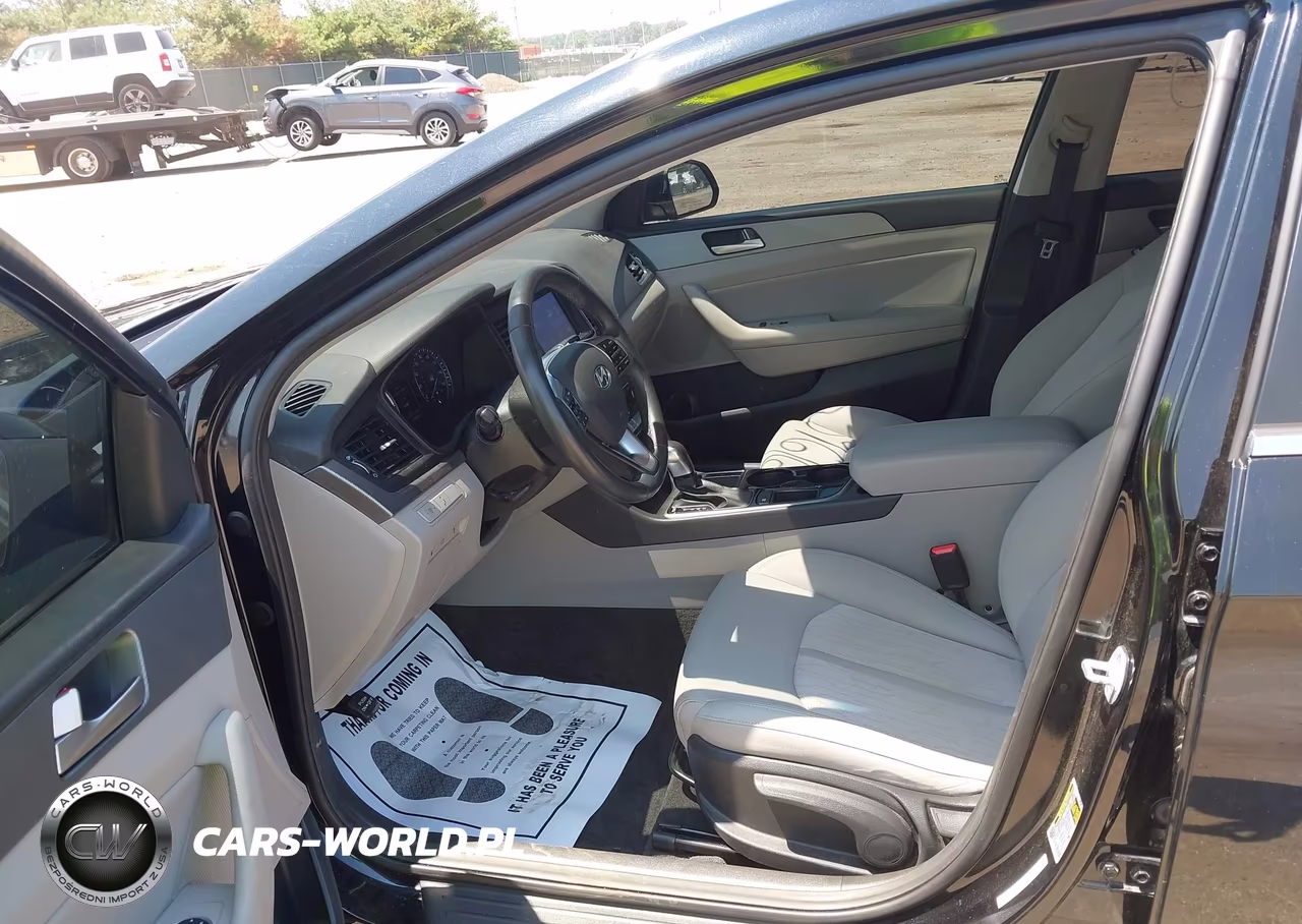 2019 Hyundai Sonata Hybrid Se VIN:KMHE24L37KA091189 - 5