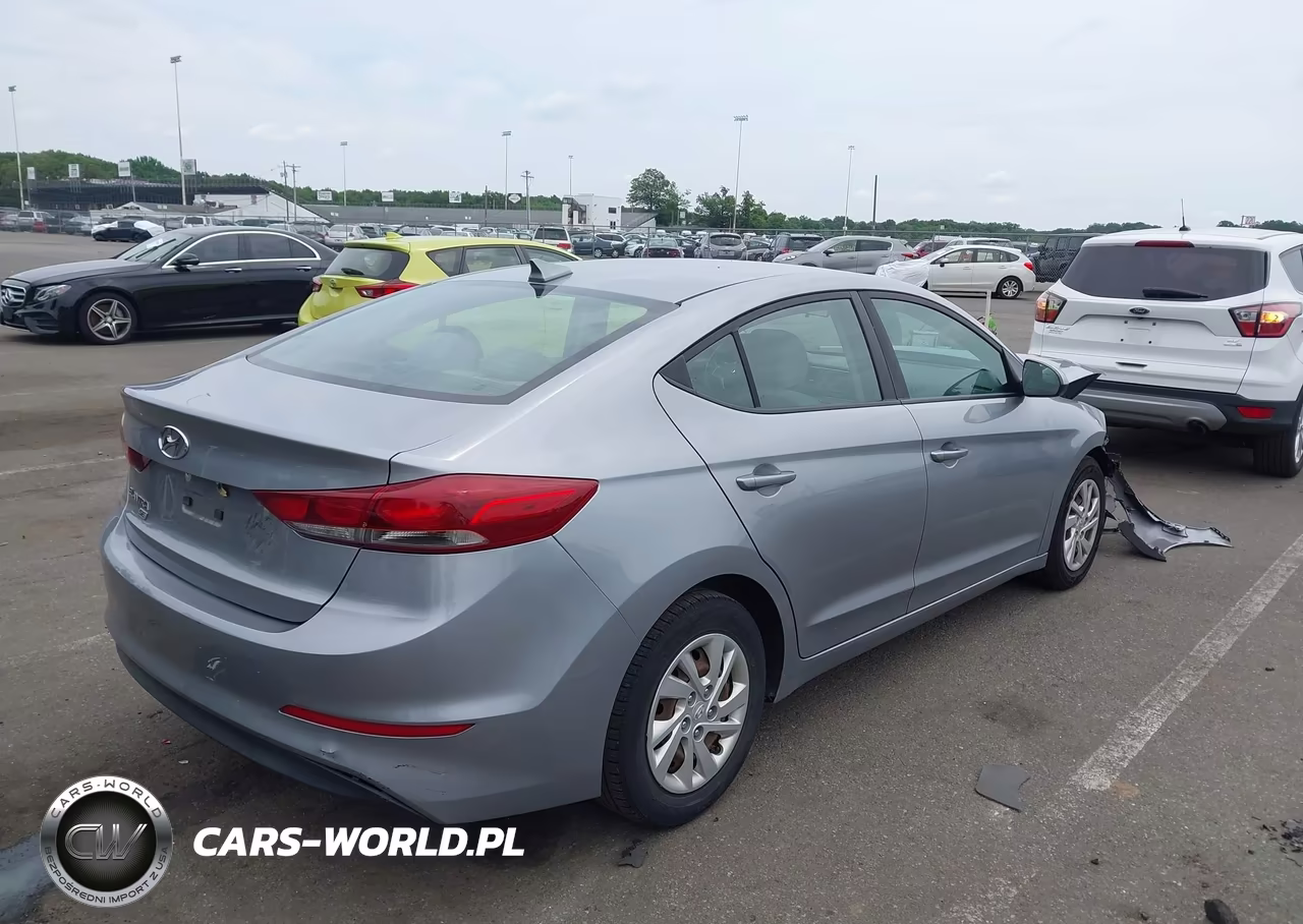 2017 Hyundai Elantra Se VIN:5NPD74LF8HH156595 - 4