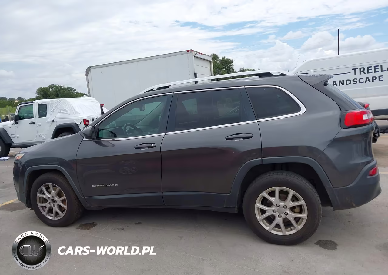 2017 Jeep Cherokee Latitude VIN:1C4PJLCBXHW535386 - 14
