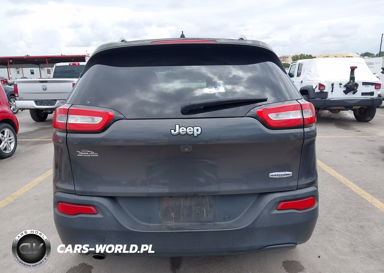 2017 Jeep Cherokee Latitude VIN:1C4PJLCBXHW535386 - 16