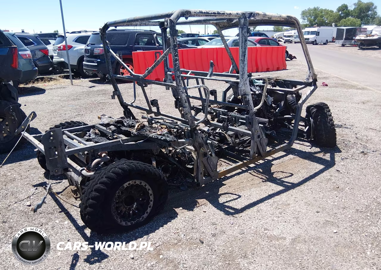 2017 Can-Am Defender Max Xt Hd10 VIN:3JBUCAP4XHK001381 - 4