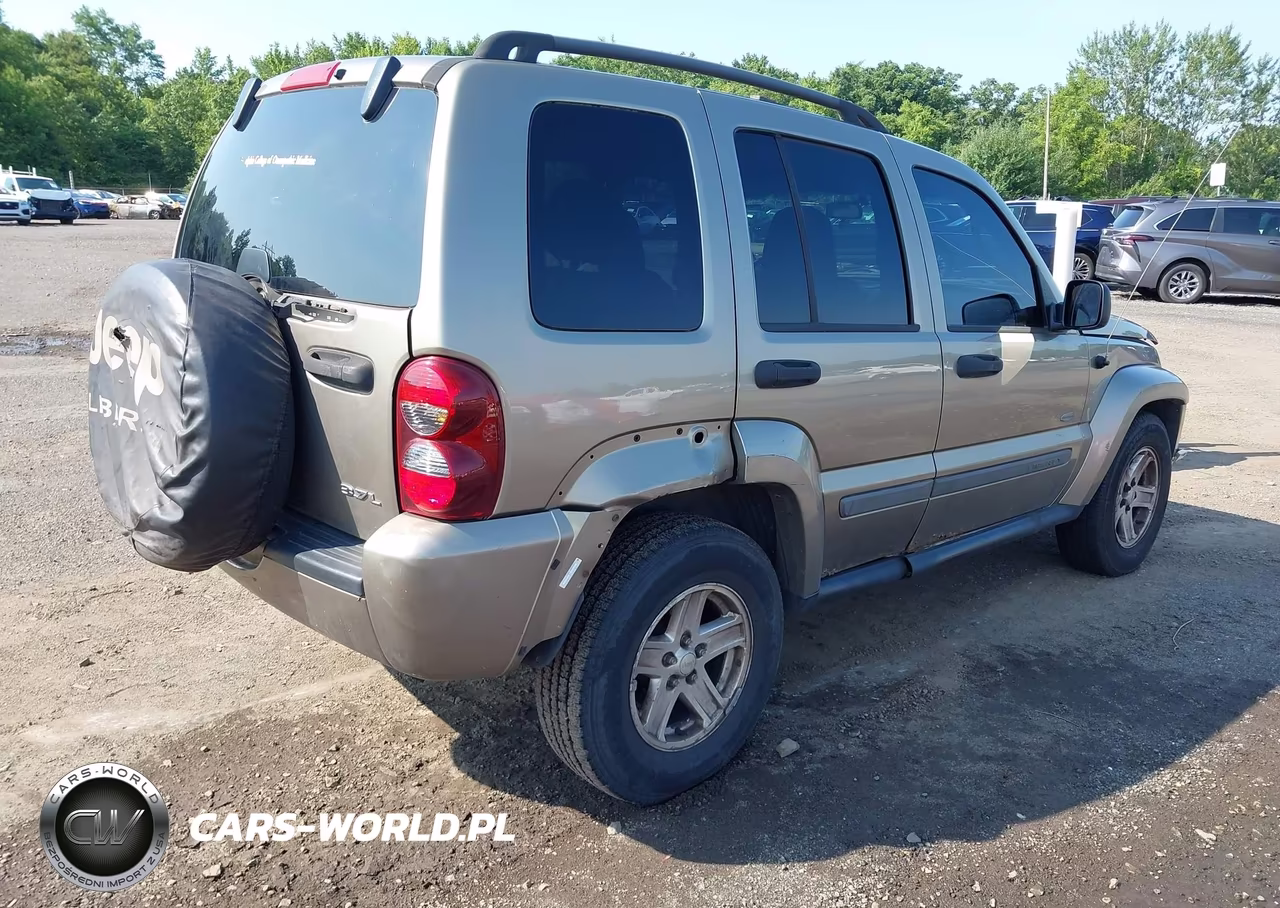 2007 Jeep Liberty Sport VIN:1J4GL48K47W566747 - 4
