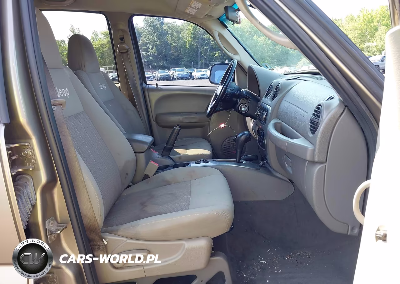 2007 Jeep Liberty Sport VIN:1J4GL48K47W566747 - 5