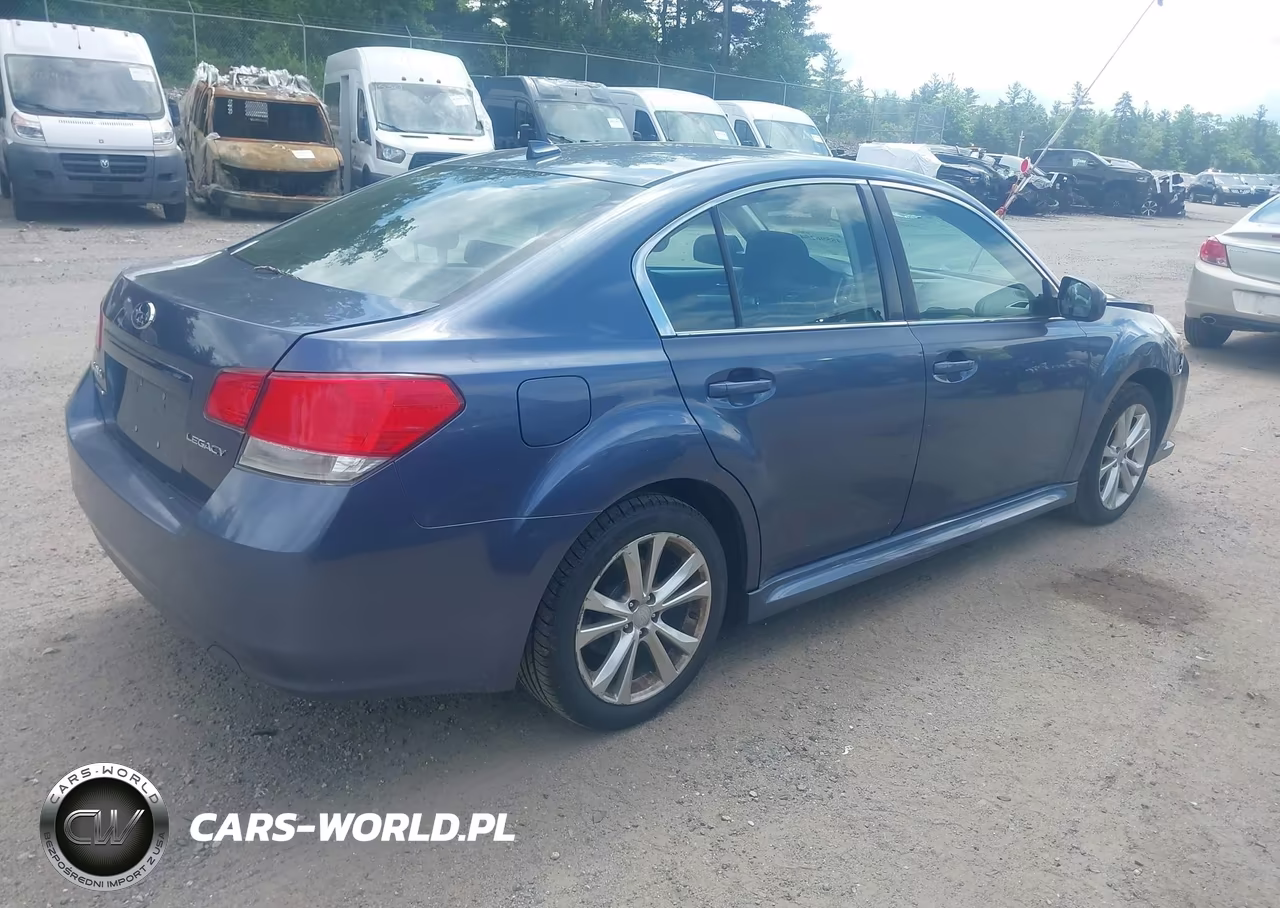 2014 Subaru Legacy 2.5I Premium VIN:4S3BMCC64E3010499 - 4