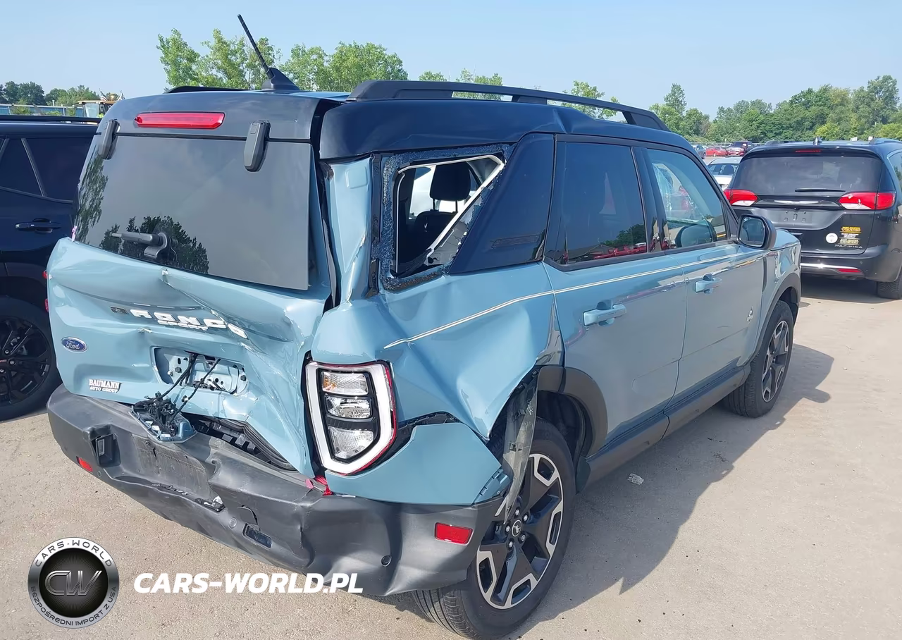 2021 Ford Bronco Sport Outer Banks VIN:3FMCR9C63MRA72156 - 4