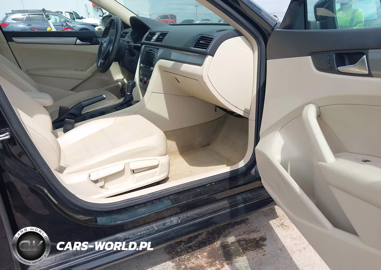 2015 Volkswagen Passat S VIN:1VWAT7A35FC117395 - 5