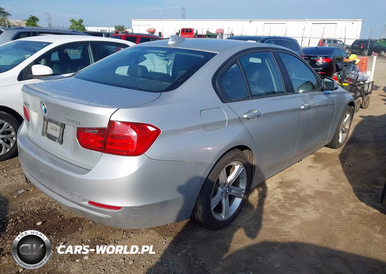 2015 BMW 328I xDrive VIN:WBA3B3C58FF546631 - 4