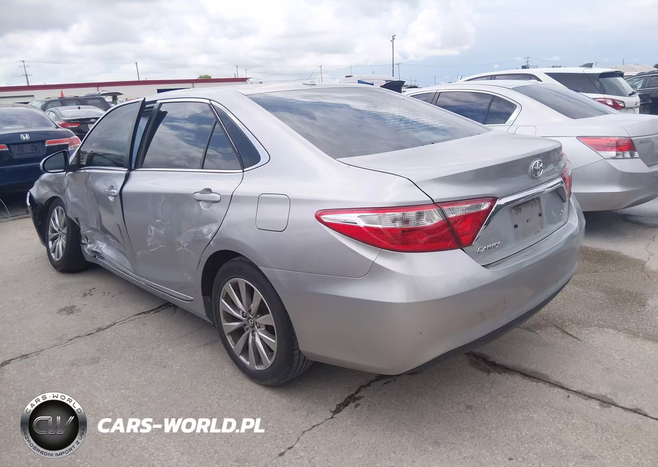 2016 Toyota Camry Xle VIN:4T1BF1FK9GU604280 - 3