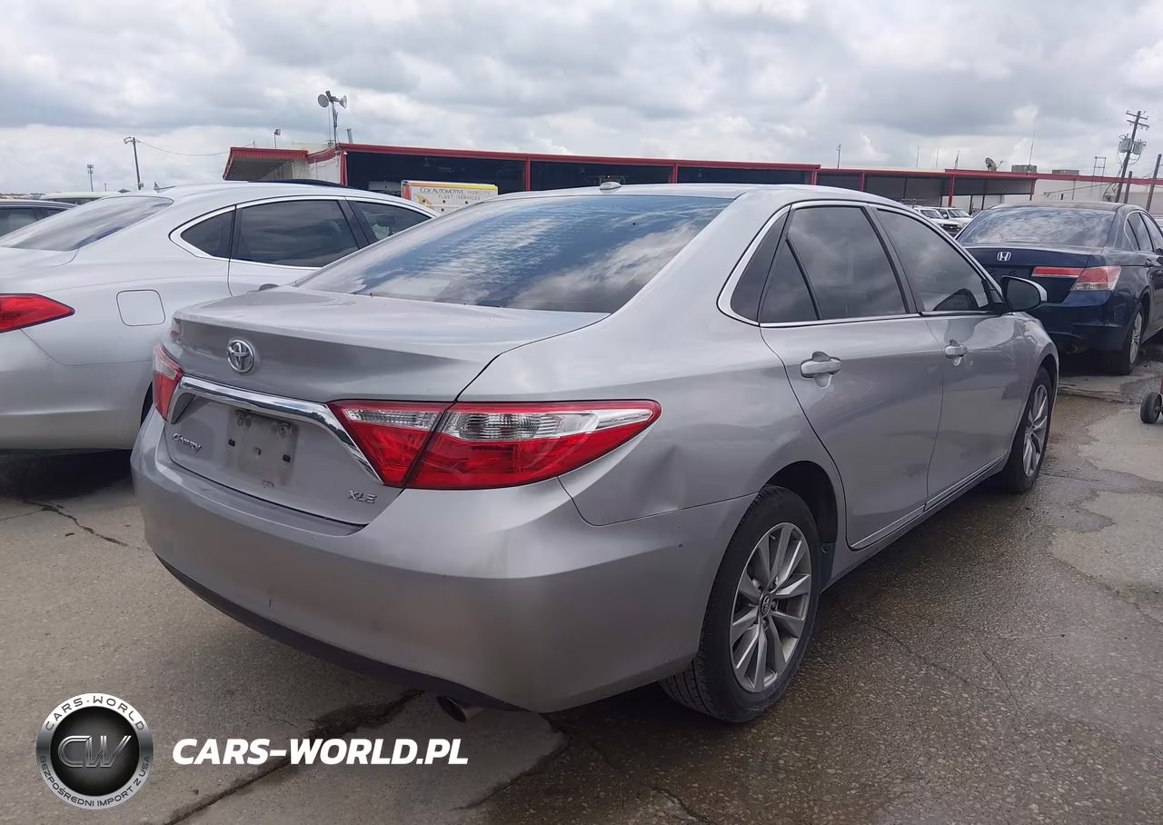 2016 Toyota Camry Xle VIN:4T1BF1FK9GU604280 - 4