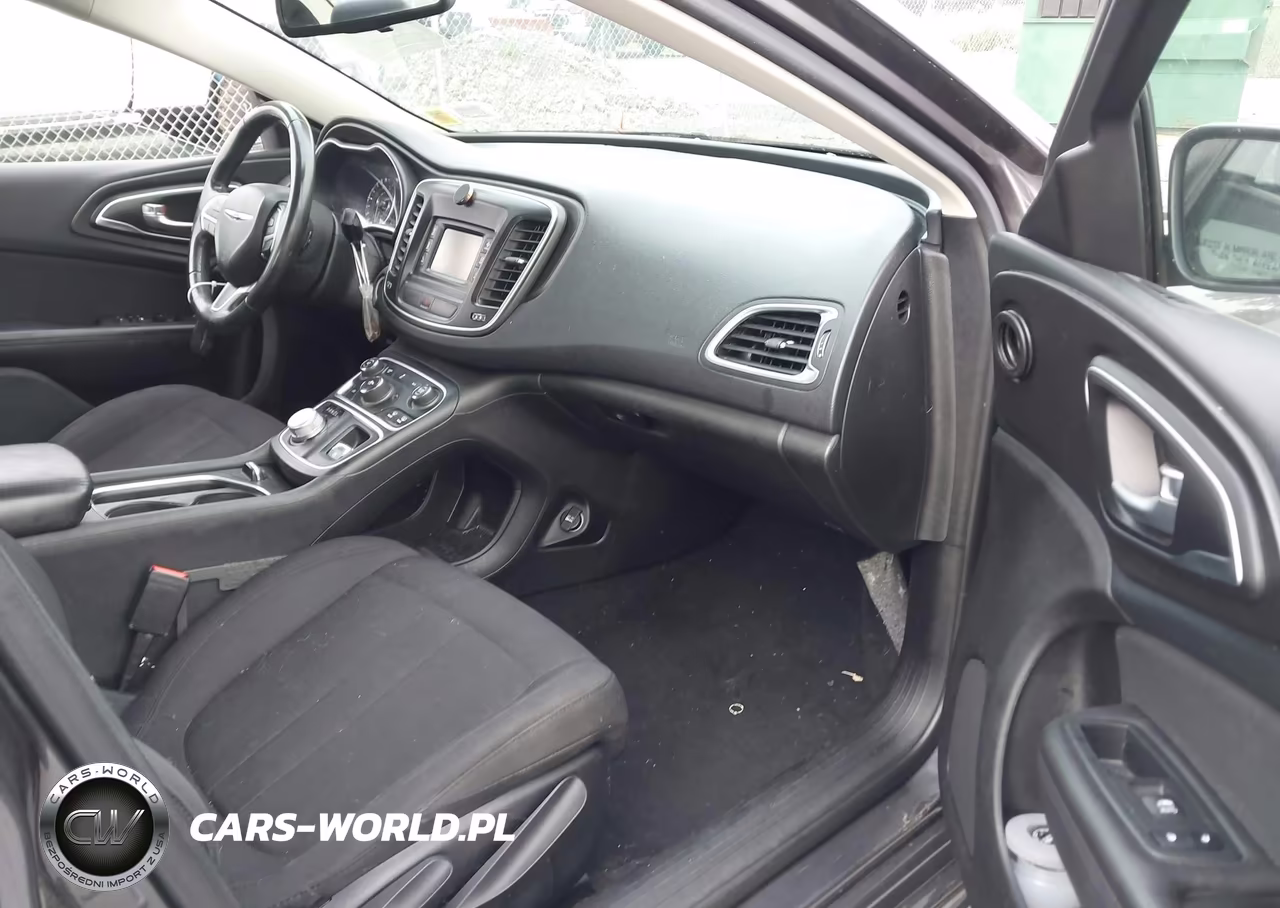 2015 Chrysler 200 Limited VIN:1C3CCCAB2FN633413 - 5