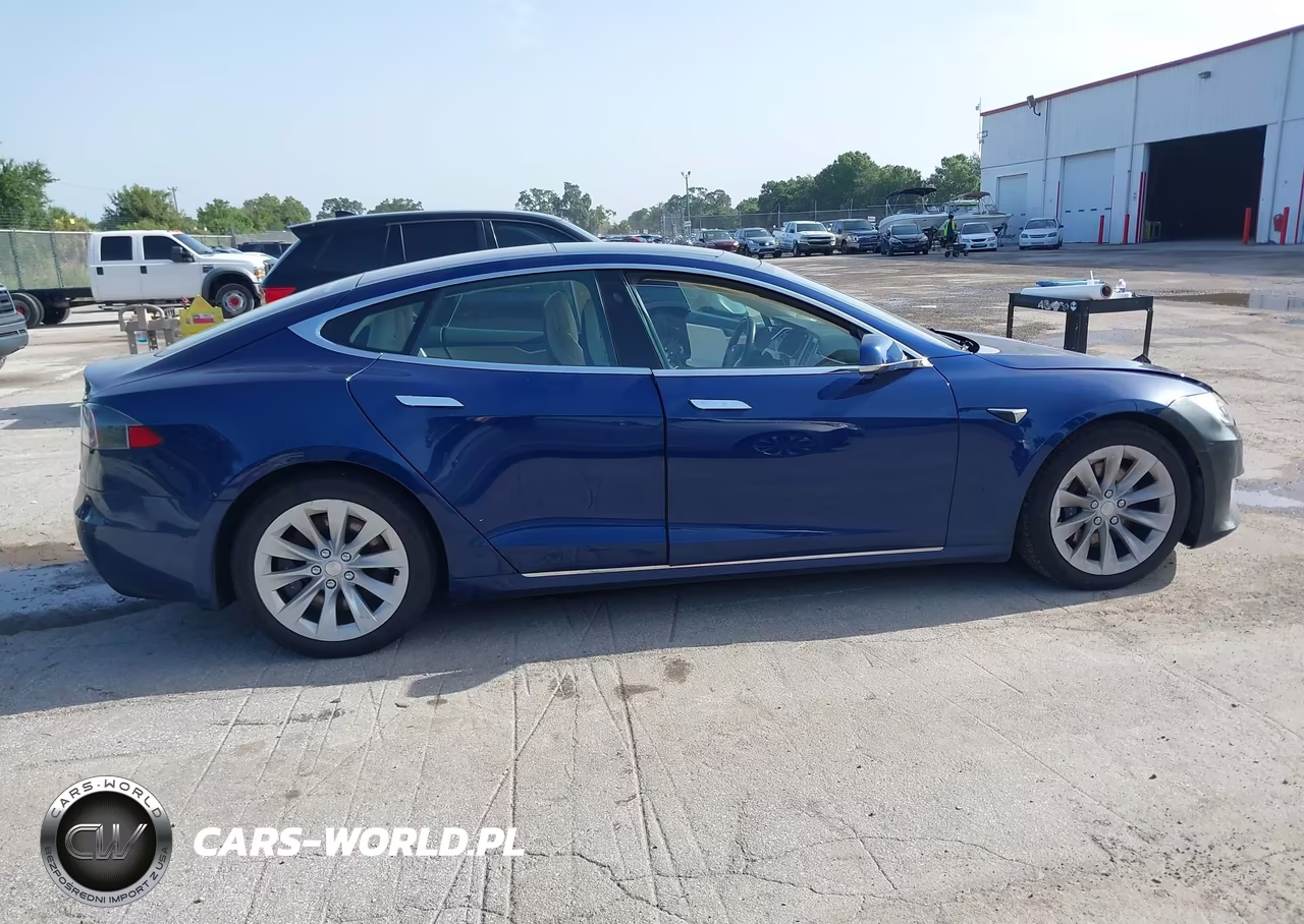 2018 Tesla Model S VIN:5YJSA1E22JF245245 - 13