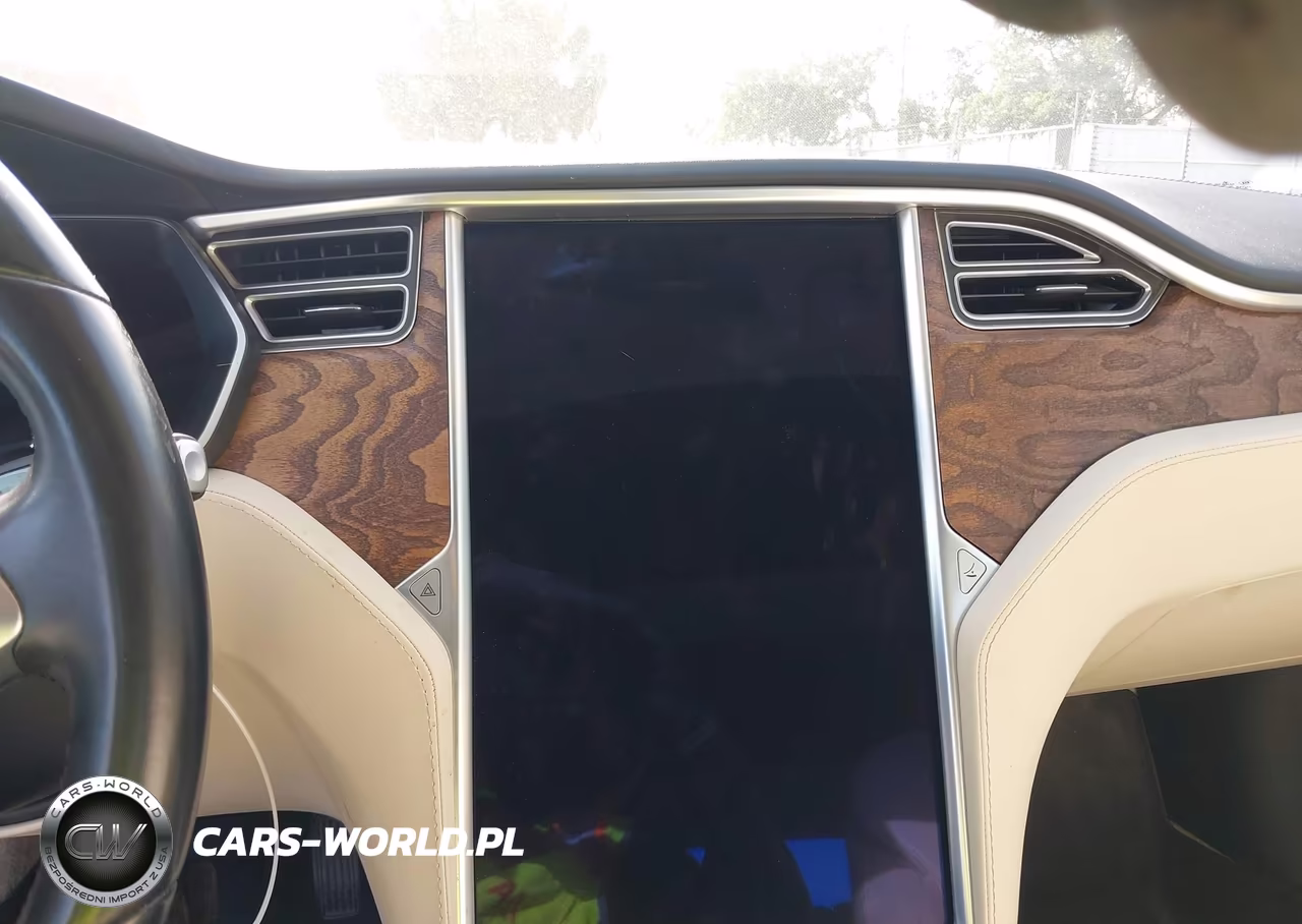 2018 Tesla Model S VIN:5YJSA1E22JF245245 - 15