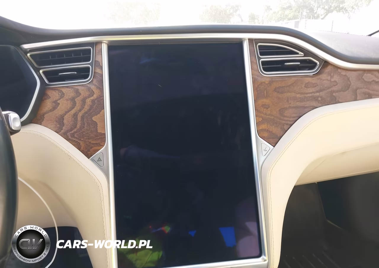 2018 Tesla Model S VIN:5YJSA1E22JF245245 - 18