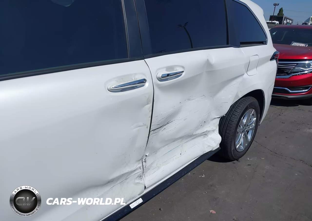 2024 Toyota Sienna Platinum VIN:5TDESKFC9RS148820 - 6