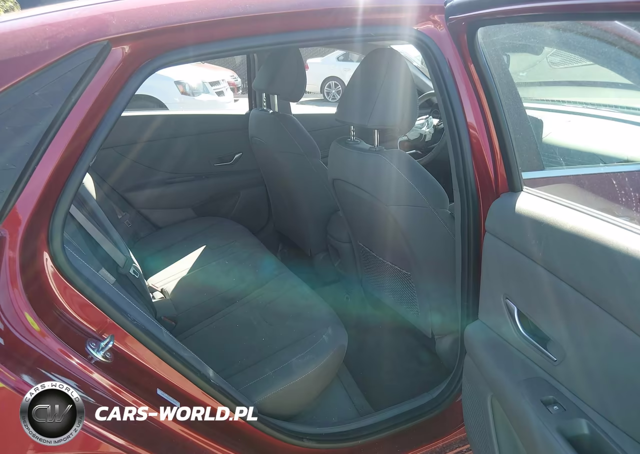 2025 Hyundai Elantra Sel Convenience VIN:KMHLS4DGXSU022942 - 8