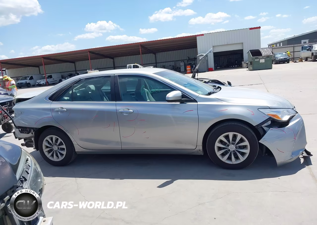 2017 Toyota Camry Le VIN:4T1BF1FK1HU344202 - 14