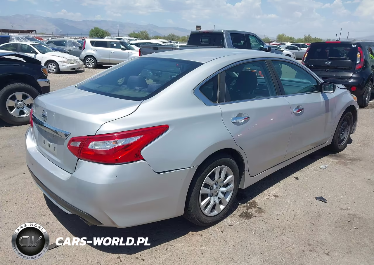 2017 Nissan Altima 2.5 S VIN:1N4AL3AP9HN341698 - 4